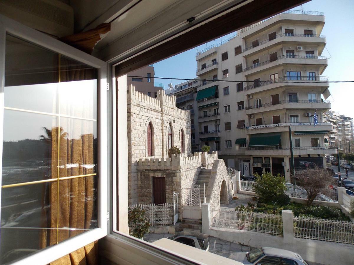 Pasalimani Long Beach Piraeus Bagian luar foto